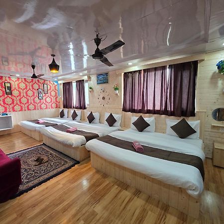 Hotel Young Mamta Srinagar  Exterior photo