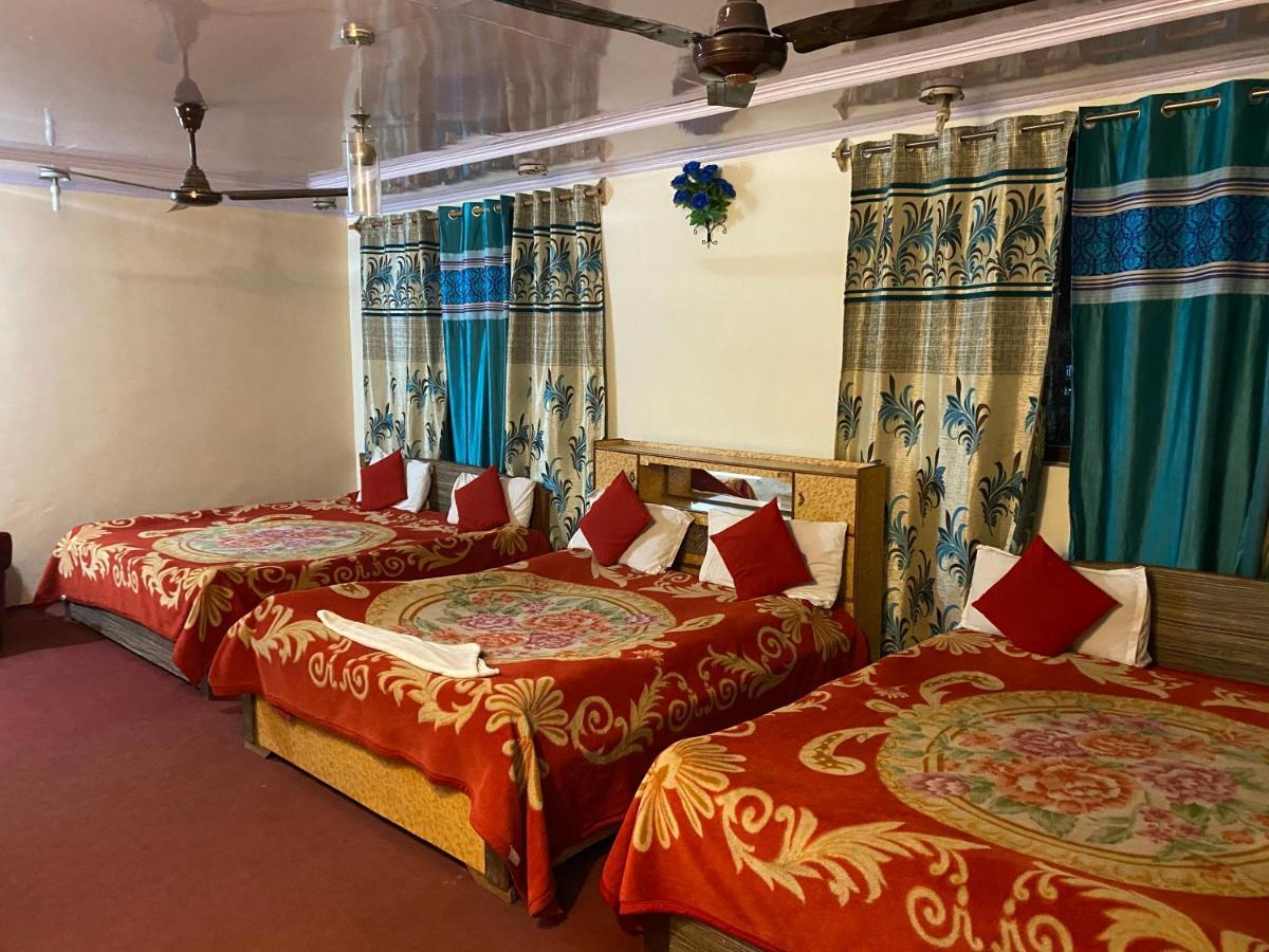 Hotel Young Mamta Srinagar  Exterior photo