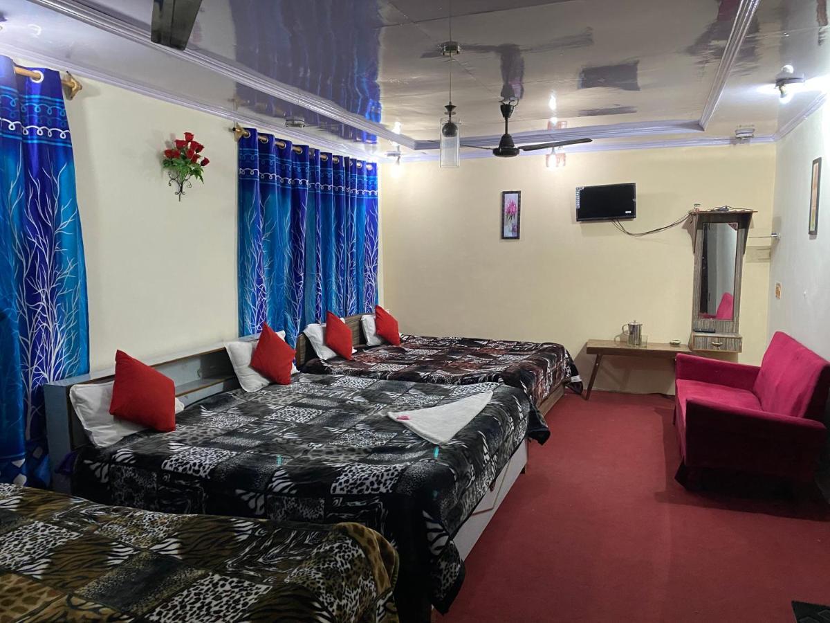 Hotel Young Mamta Srinagar  Exterior photo