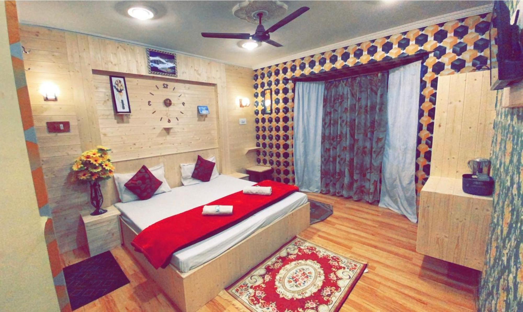Hotel Young Mamta Srinagar  Exterior photo
